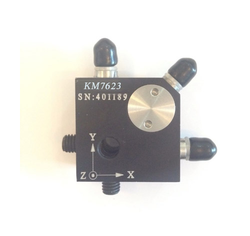 KM7623三轴向电荷输出加速度传感器